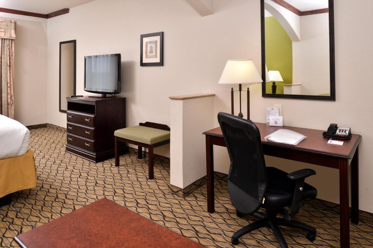 Holiday Inn Express Hotel & Suites Sherman Highway 75 By Ihg Bagian luar foto